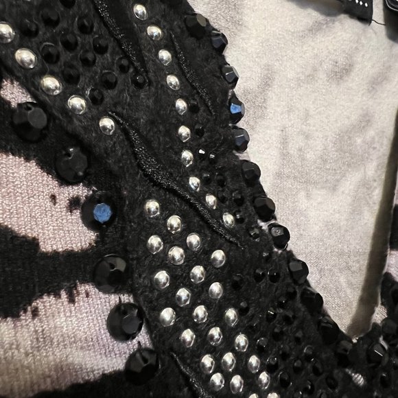 Motive-strechy sweater-zebra print-small-beaded-sequins - Picture 7 of 8